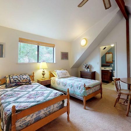 Cozy Chalet Гроувланд Екстериор снимка