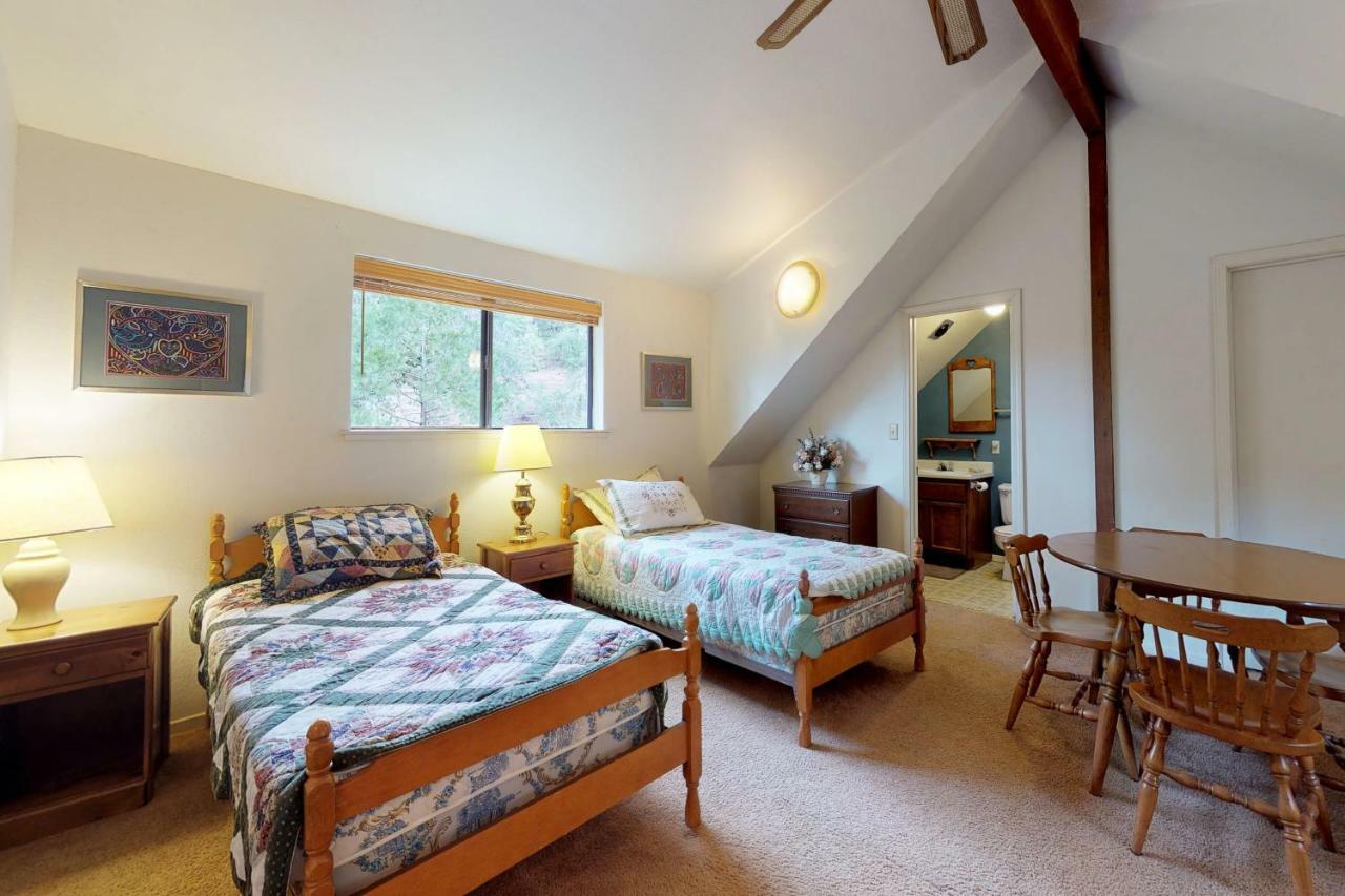 Cozy Chalet Гроувланд Екстериор снимка